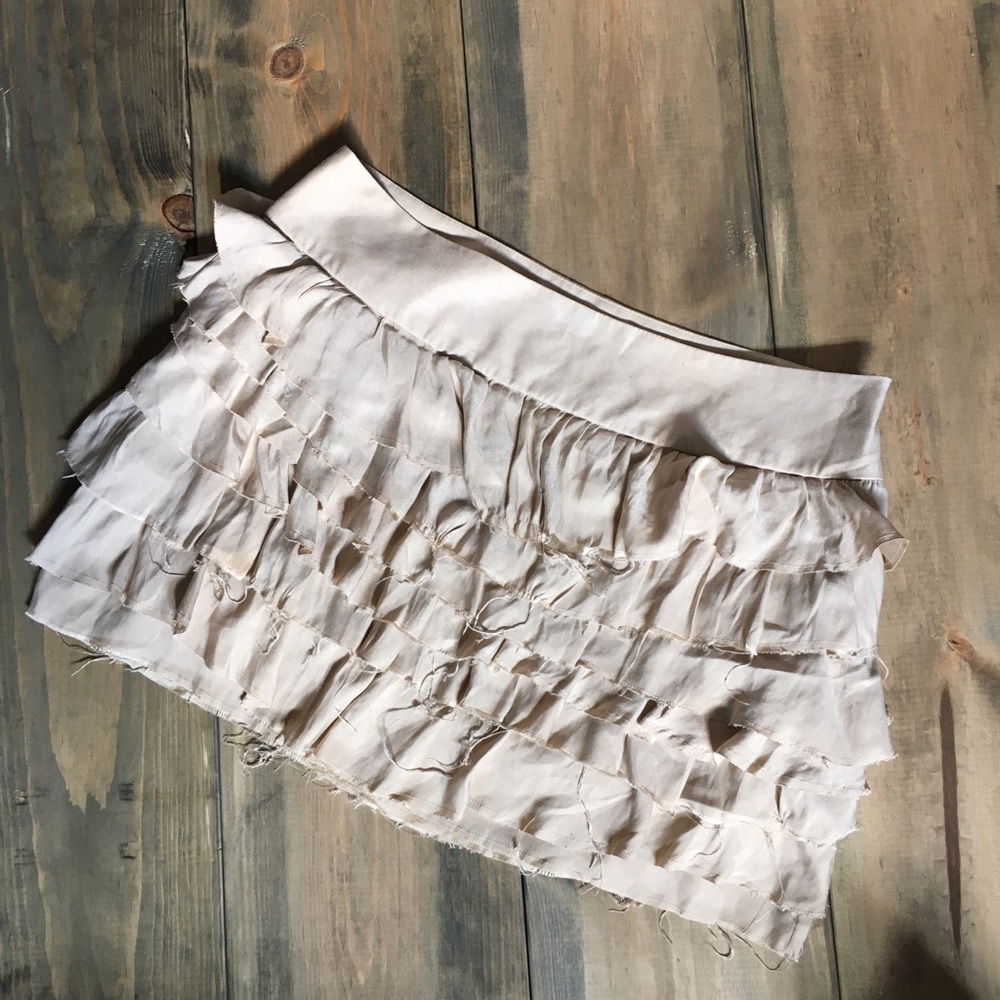 Express ruffle skirt